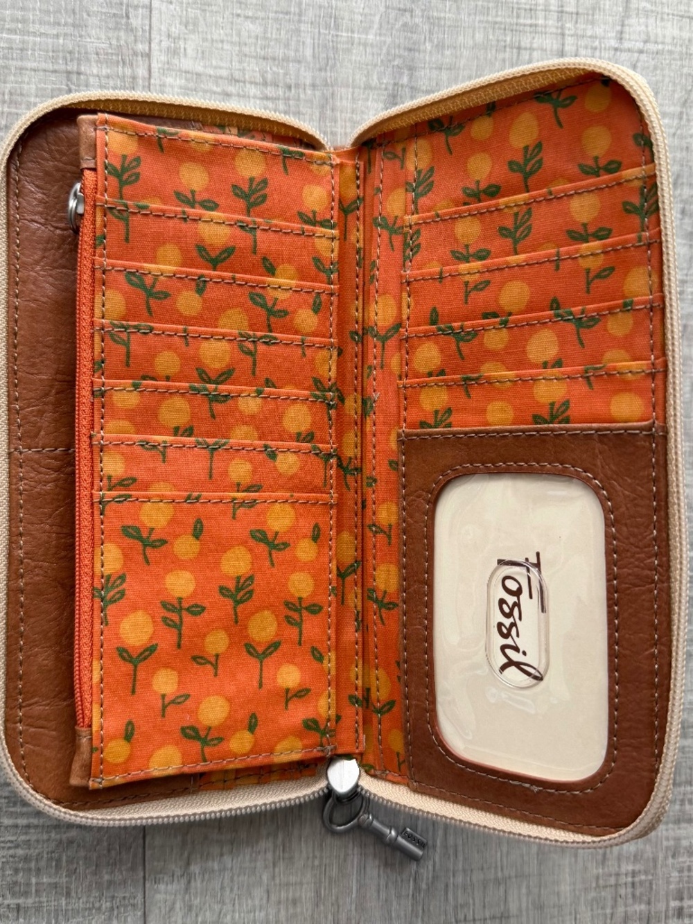 Key-Per Fossil Coated Canvas Wallet - Picture 4 of 5